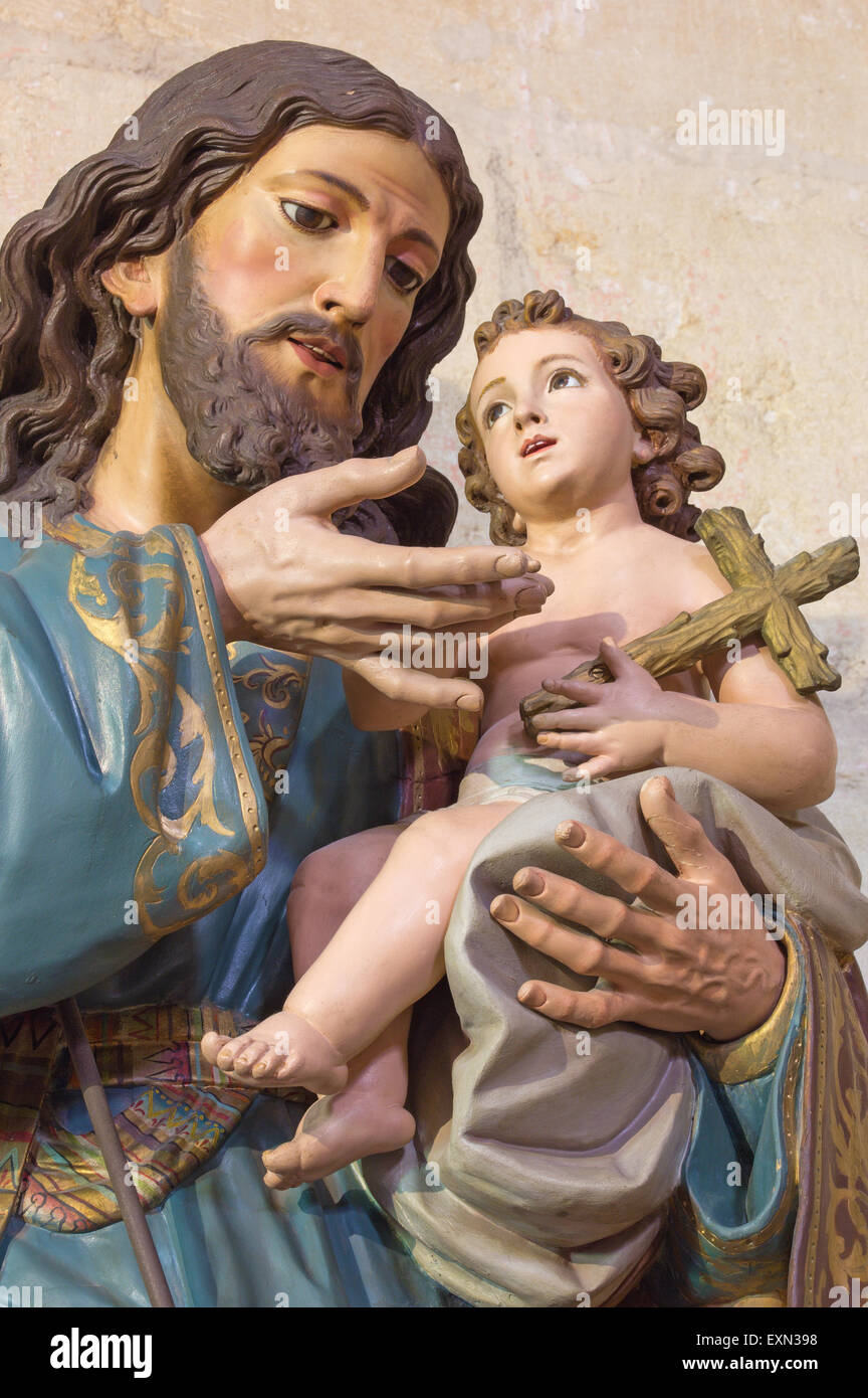 GRANADA, Spanien 29. Mai 2015 The St. Joseph geschnitzte Statue in