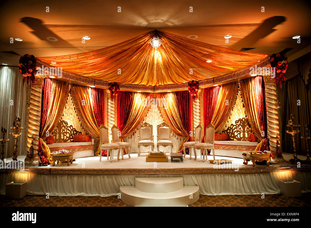 Bild von einem bunten indischen Hochzeit mandap Stockfoto