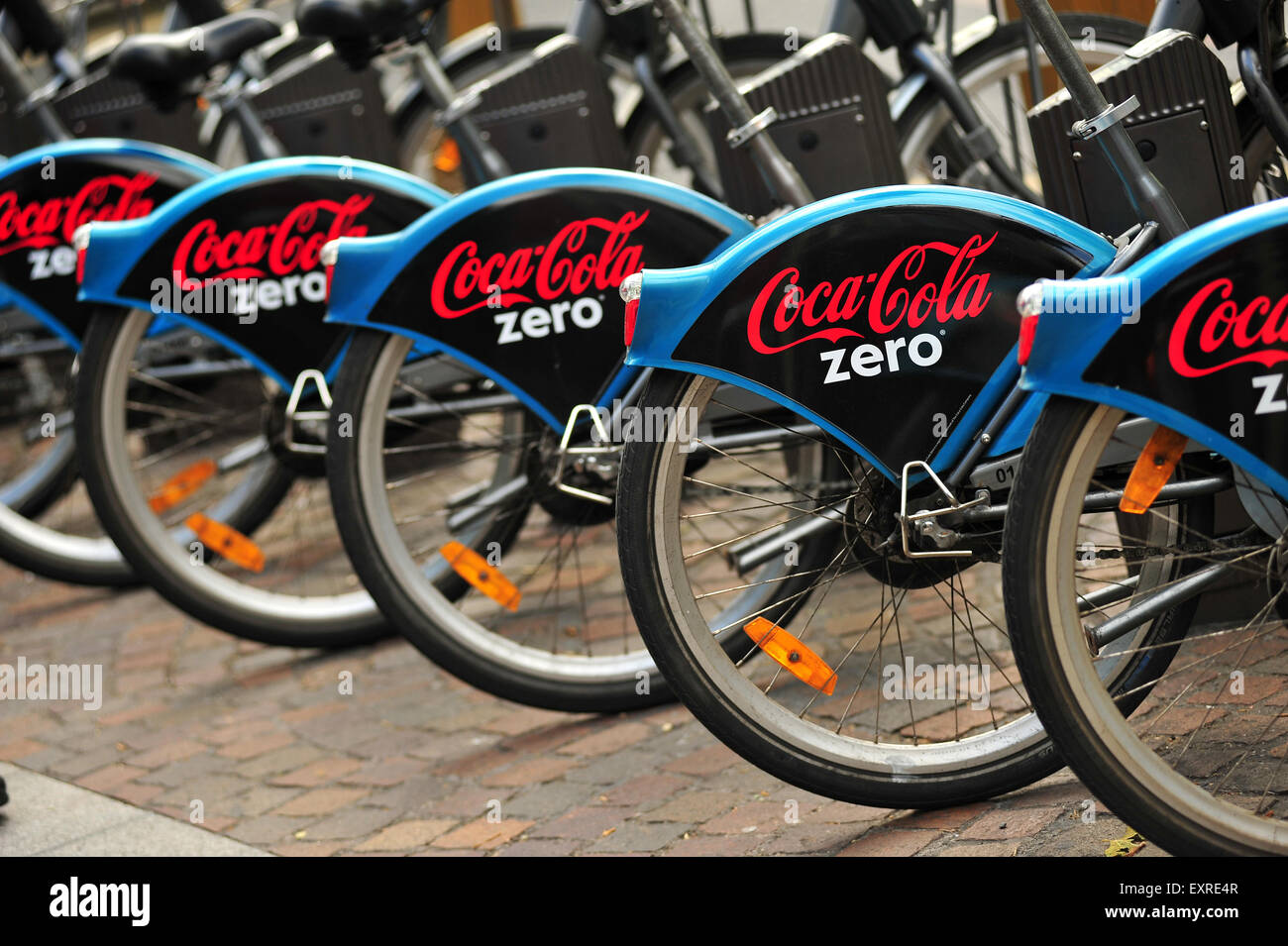 Coca Cola gesponserten Bike-sharing-Dublinbikes in der Stadt Dublin in Irland. Stockfoto