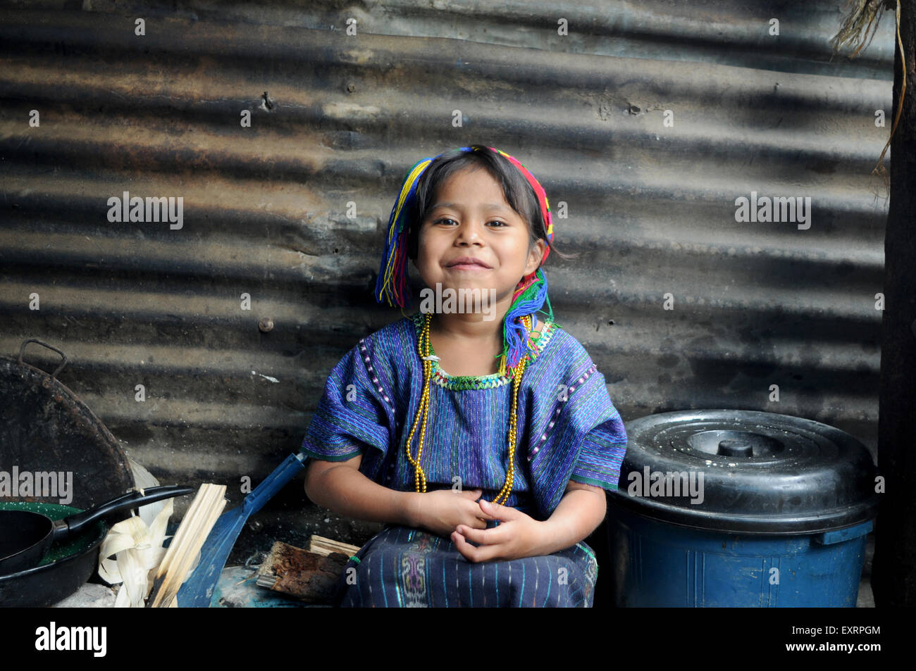 Maya indigene Mädchen in San Antonio Palopo, Solola, Guatemala. Stockfoto