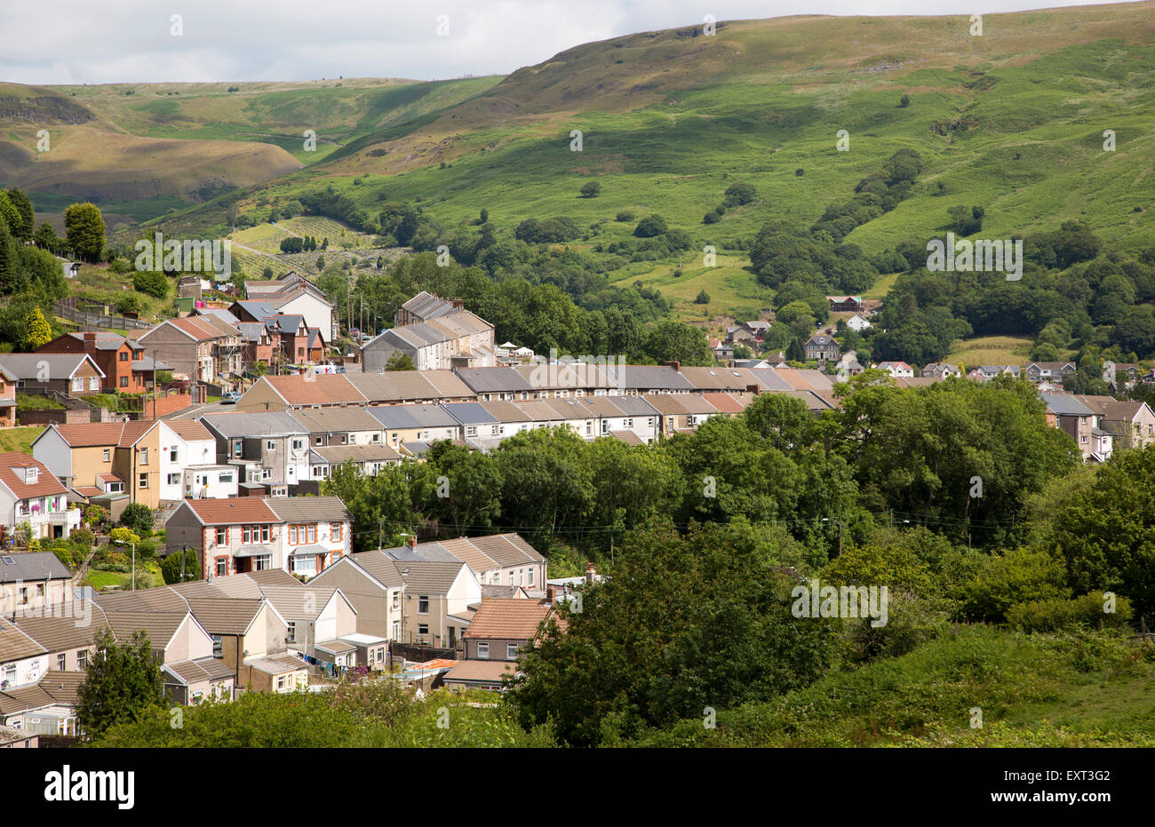 Lineares Muster von Reihenhäusern in Cwmparc, Treorchy, Rhonnda Valley, South Wales, UK Stockfoto