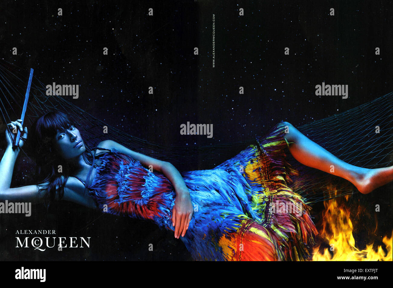 2000er Jahre UK Alexander McQueen Magazin Anzeige Stockfoto