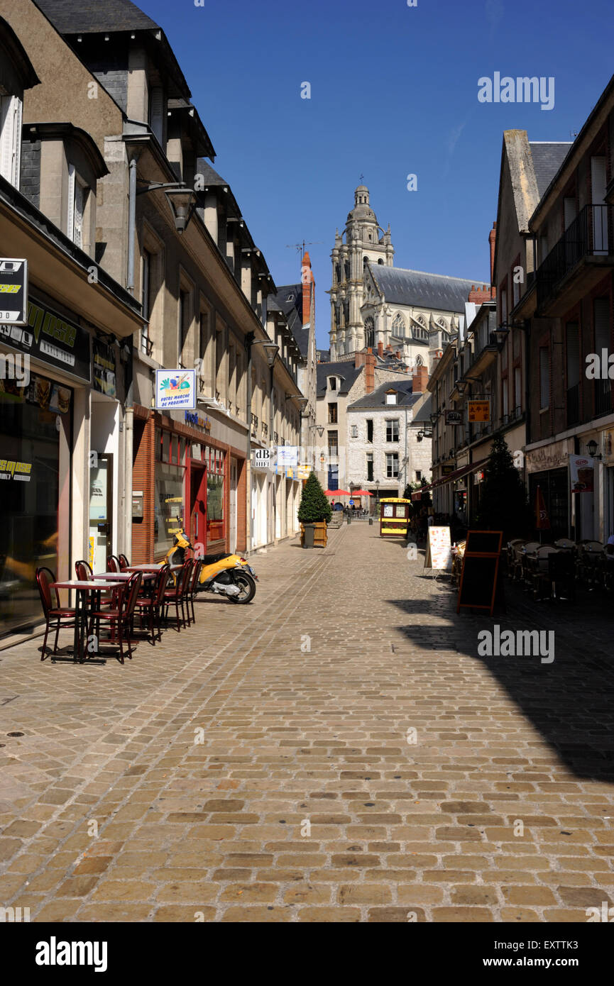 Frankreich, Loire-Tal, Blois, Rue Henry Drussy, historisches Stadtzentrum und Kathedrale Stockfoto