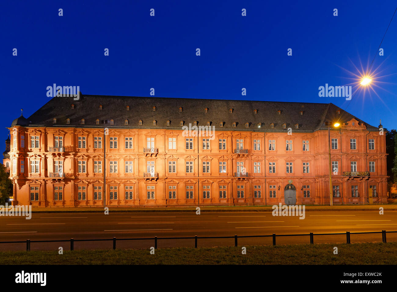 Kurfürstliches Schloss am Abend, Mainz, Rheinland-Pfalz, Deutschland Stockfoto