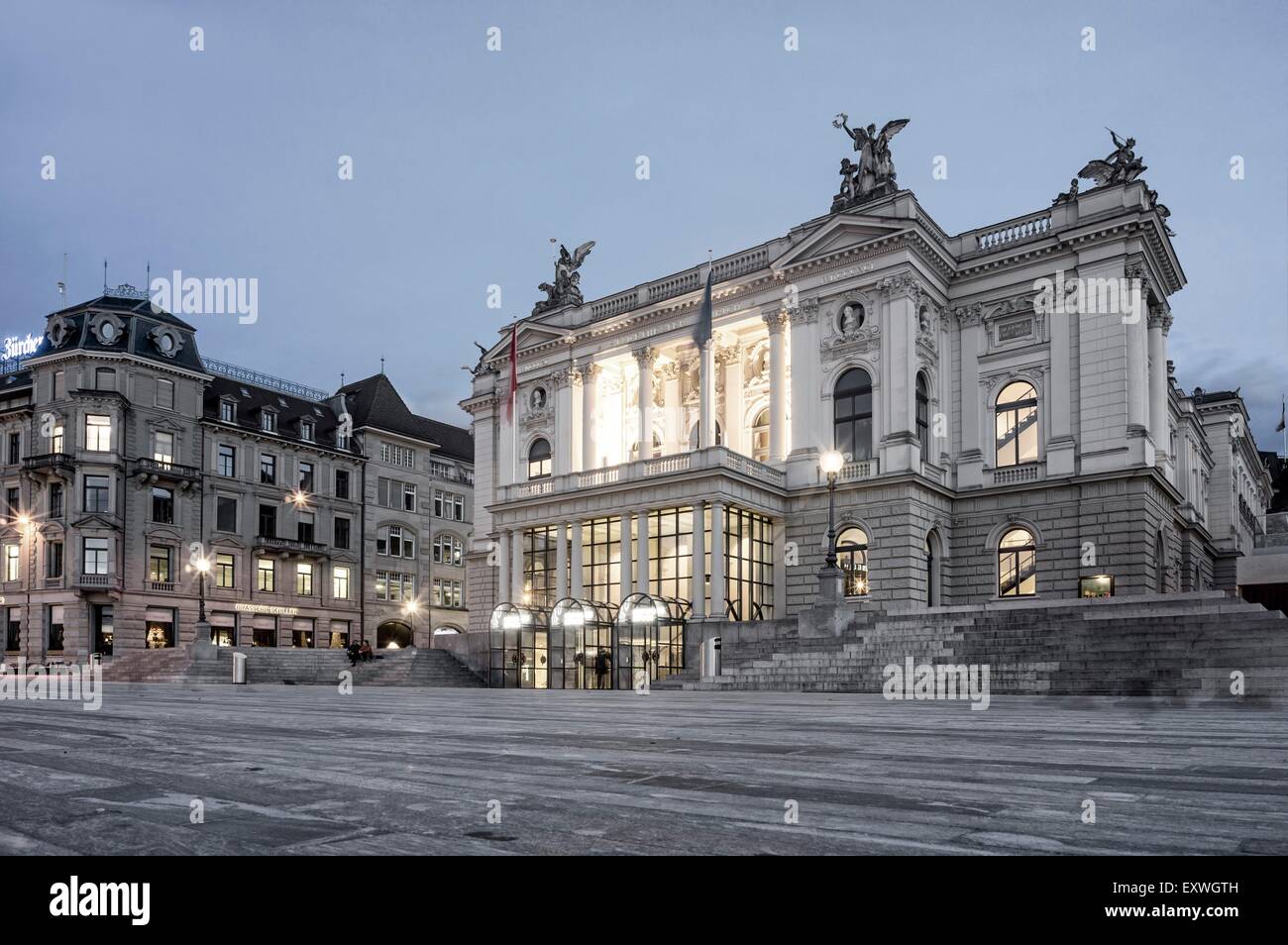 Opernhaus und Sechselaeuten Square, Zürich, Schweiz, Europa Stockfoto