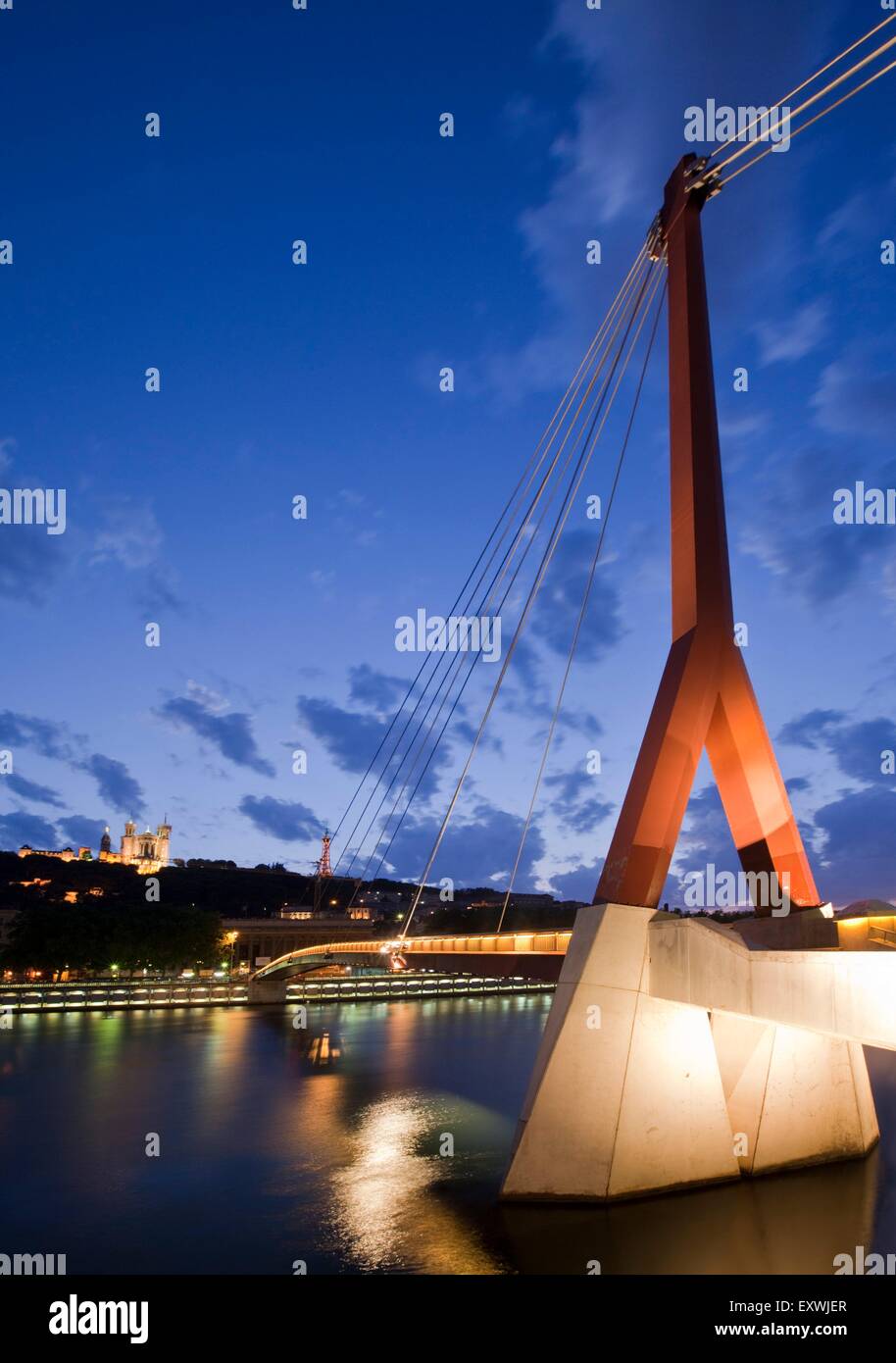 Fußgängerbrücke über den Fluss Saone, Lyon, Frankreich Stockfoto