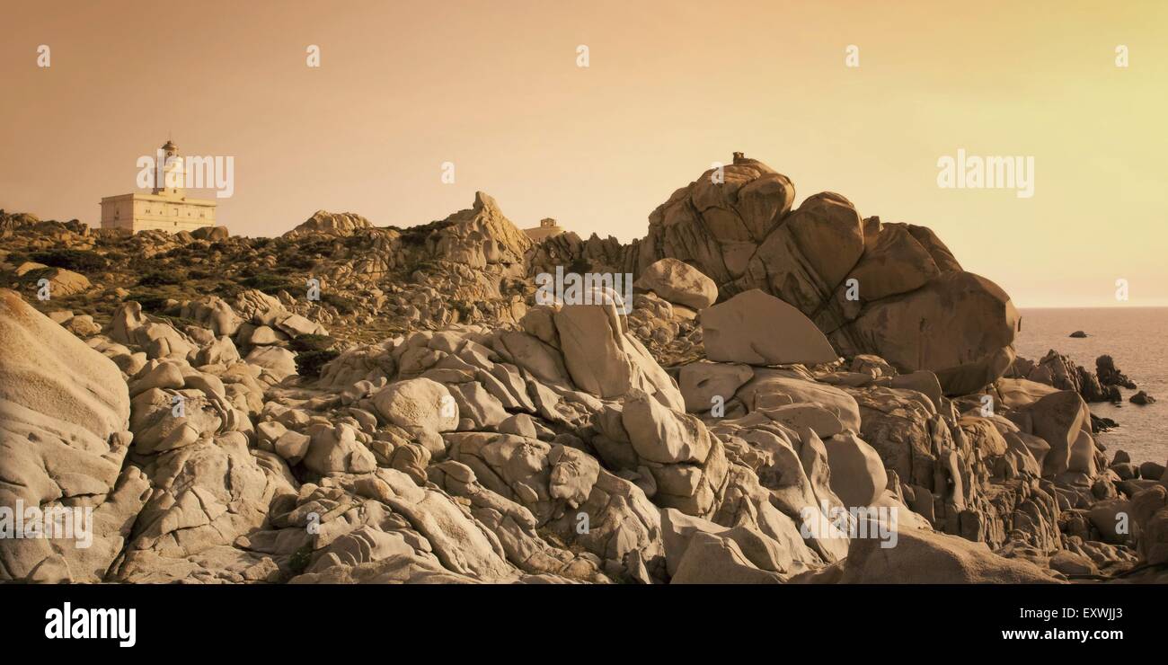 Bizarre Felslandschaft am Capo Testa, Sardinien, Italien Stockfoto