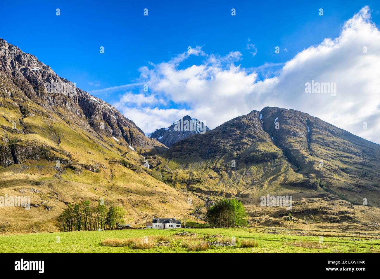 Achnambeithach Ferienhaus am Fuße des Aonach Dubh, Glencoe, Schottland Stockfoto