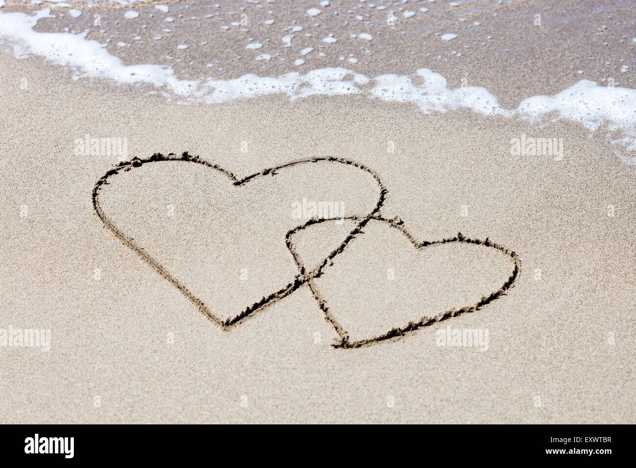 Herzen gemalt in Sand, Italien, Europa Stockfoto