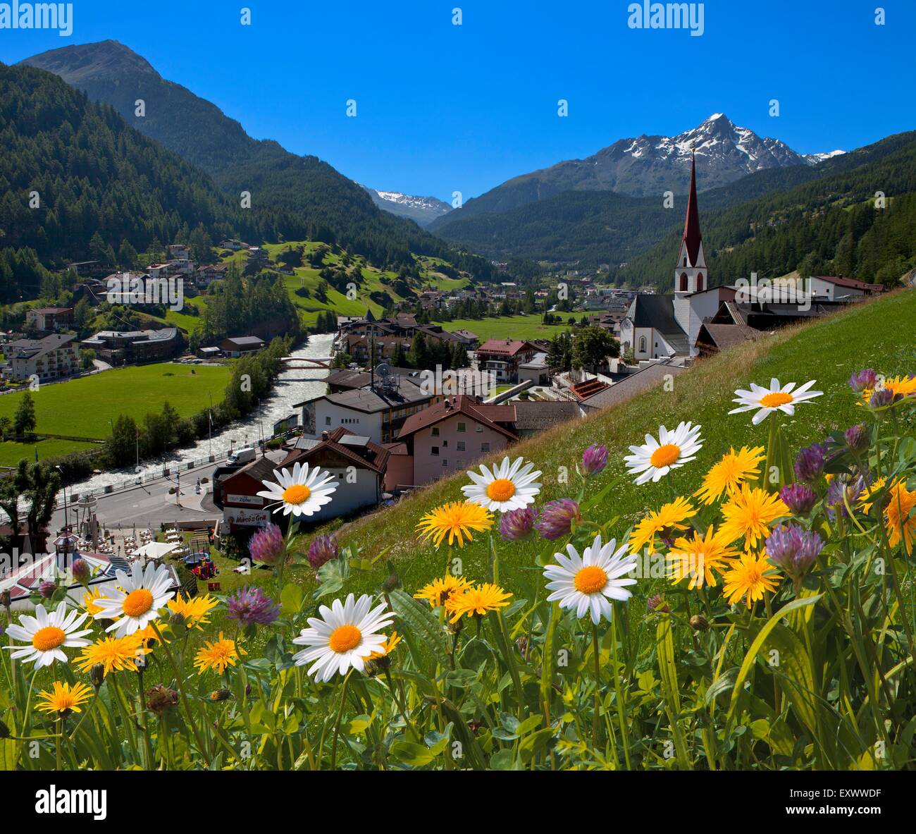 Sölden und die Ötztaler Alpen, Tirol, Austria, Europe Stockfoto