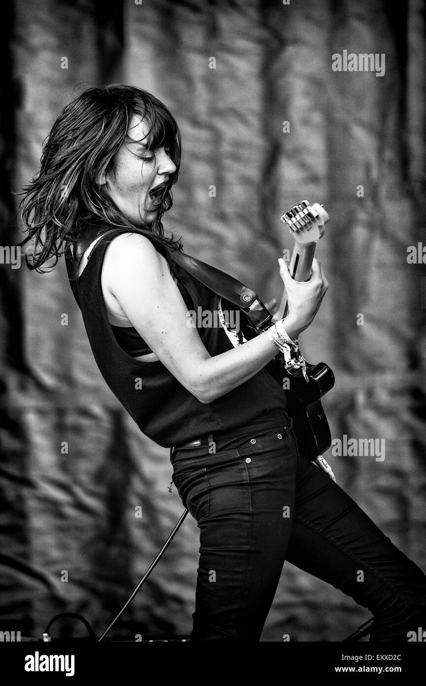 Courtney Barnett spielt Glastonbury Festival würdig Farm am 27.06.2015 im würdig Farm, Glastonbury.  Personen im Bild: Courtney Barnett. Bild von Julie Edwards Stockfoto