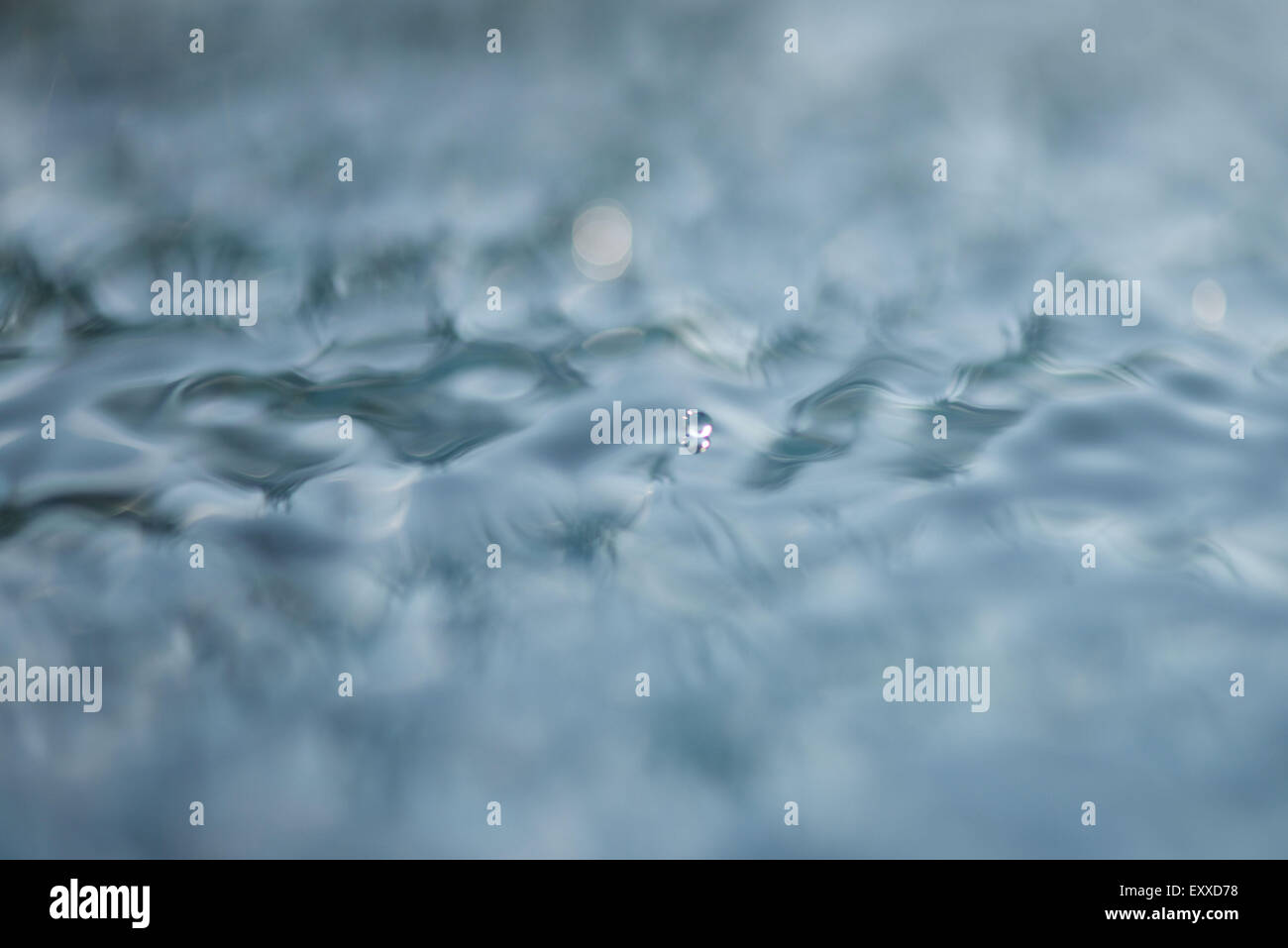 Wellige Oberfläche des Wassers, full-frame Stockfoto