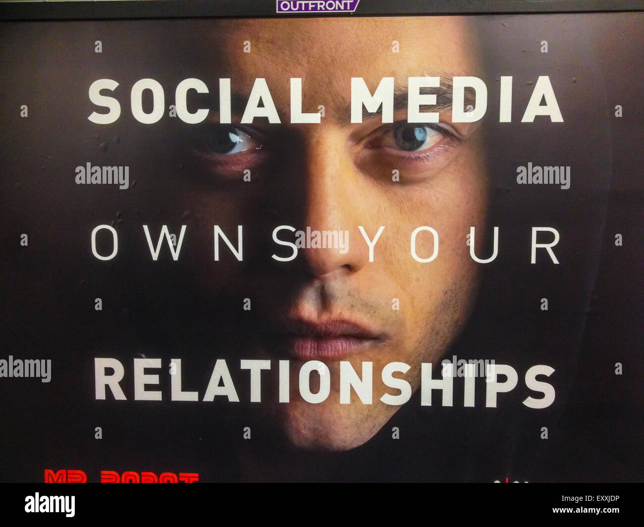 New York City, NY, USA , American Advertising Protest Poster Art in Subway, "Social Media Ownes Your Relationships" Social Art Protest Stockfoto