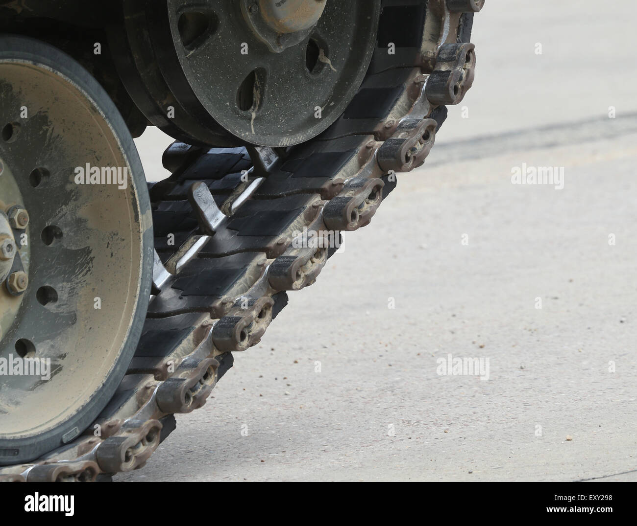 Britischer Panzer Spur Detail eines Herausforderer Tanks in Bovington Military Training Area, Juli 2016 Stockfoto