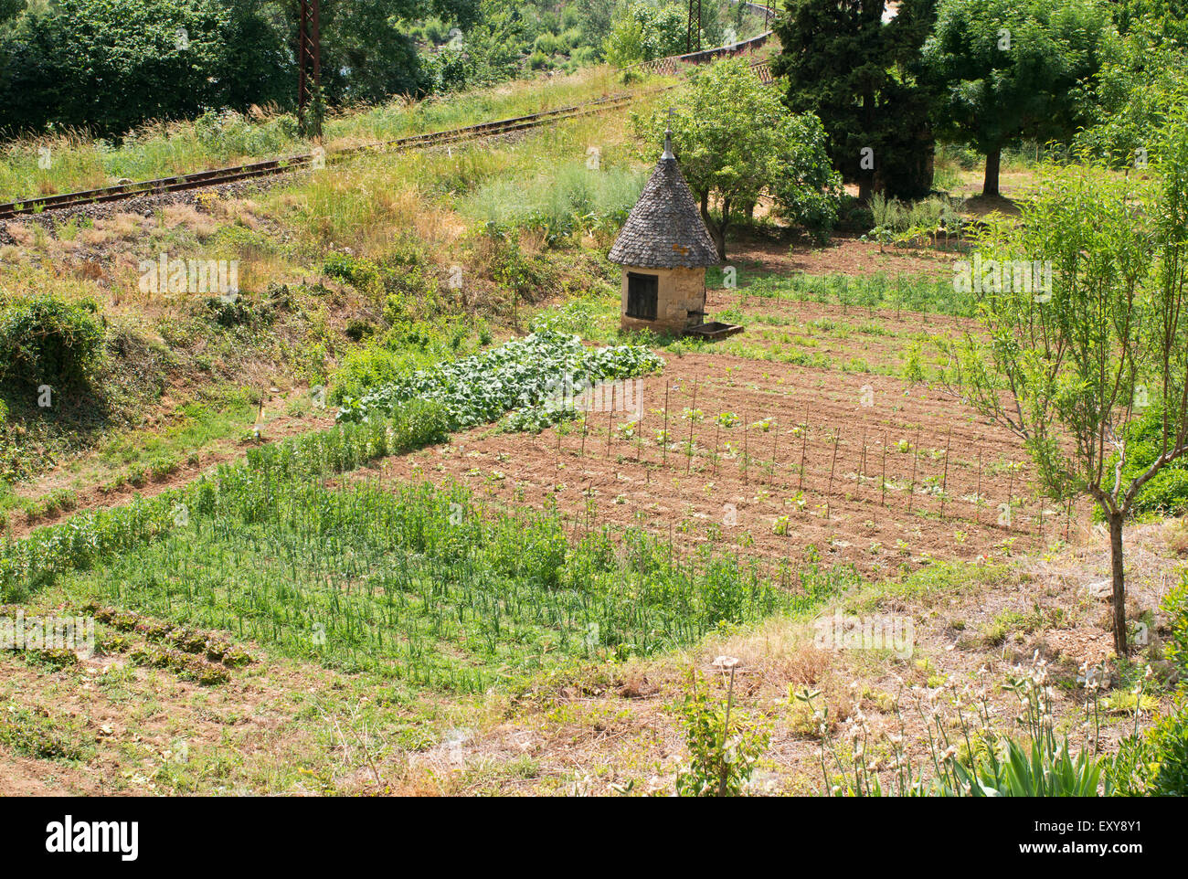 Ancienne pompe a eau Fotos und Bildmaterial in hoher Auflösung Alamy
