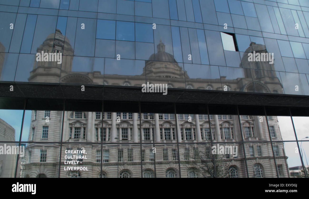 Reflexion Port of Liverpool Building Stockfoto