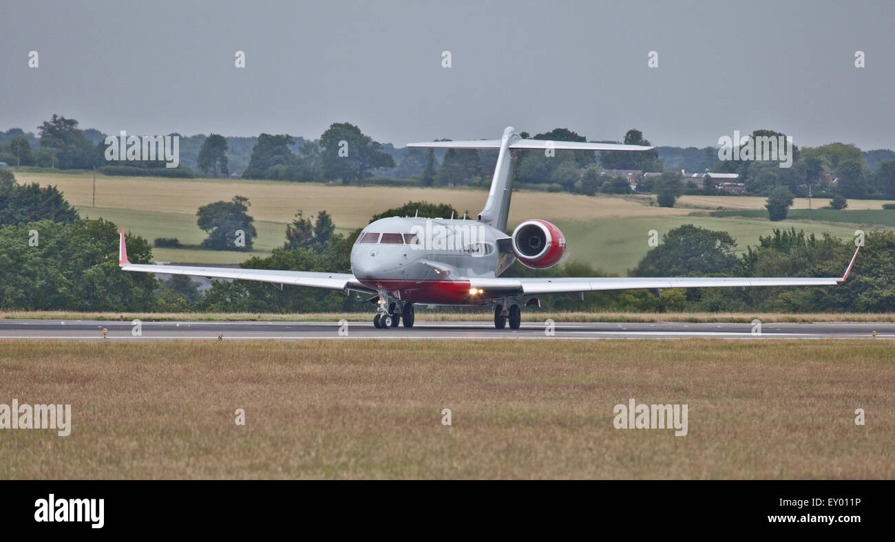 Albinati Bombardier Global 6000 HB-JEH Abflug London-Luton Flughafen LTN Stockfoto