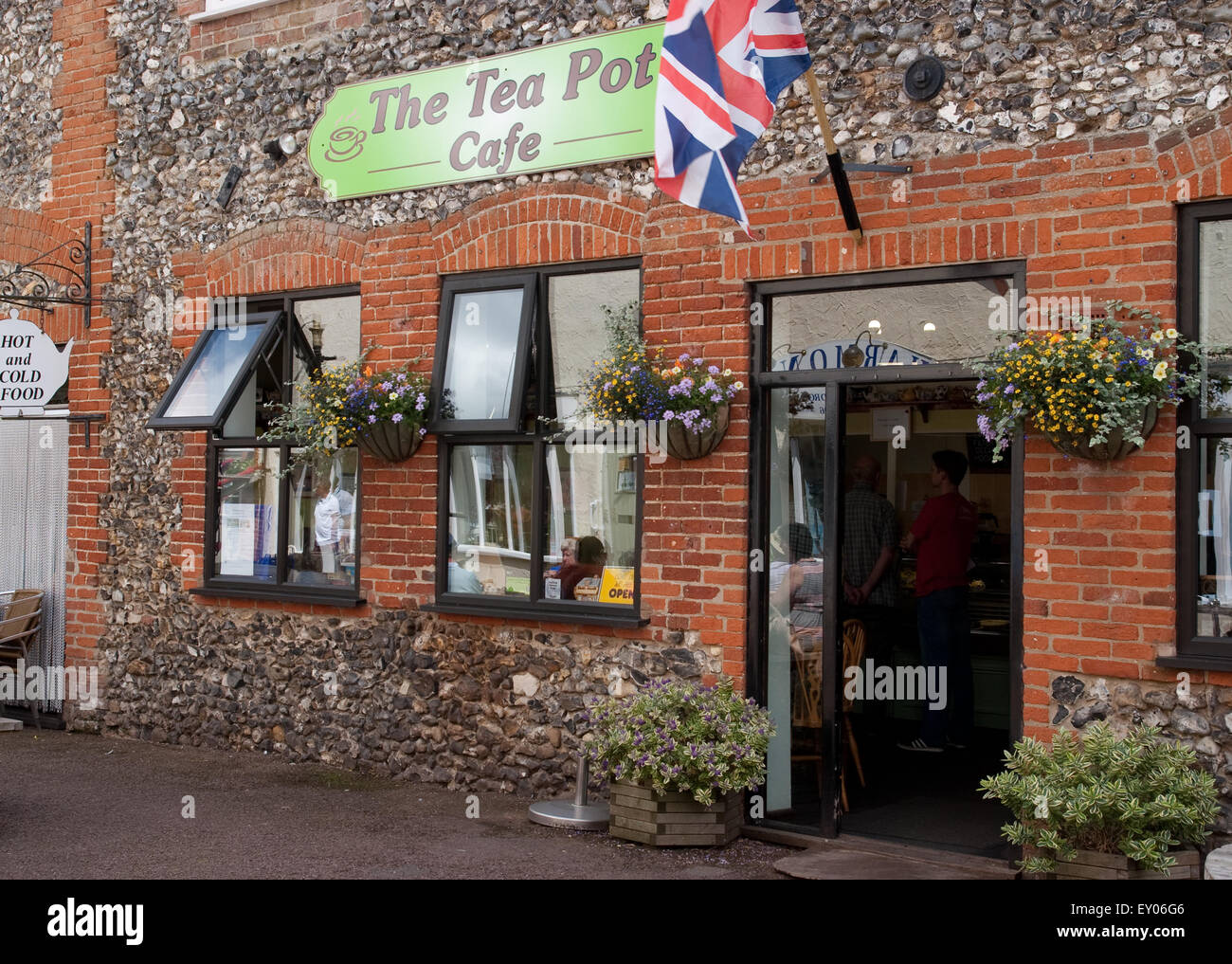 English traditional british tearoom Fotos und Bildmaterial in hoher