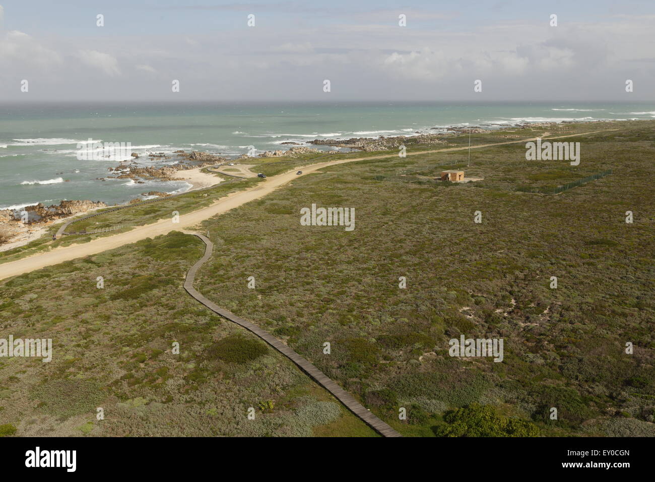 Luftbild von der Promenade führt zu den südlichsten Punkt Afrikas, Kap Agulhas Stockfoto