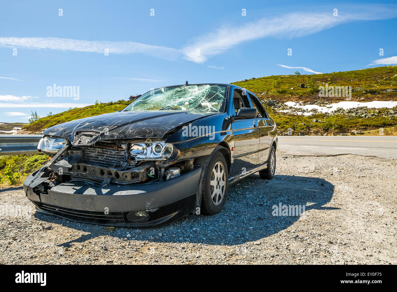 Abgestürztes Auto Stockfoto