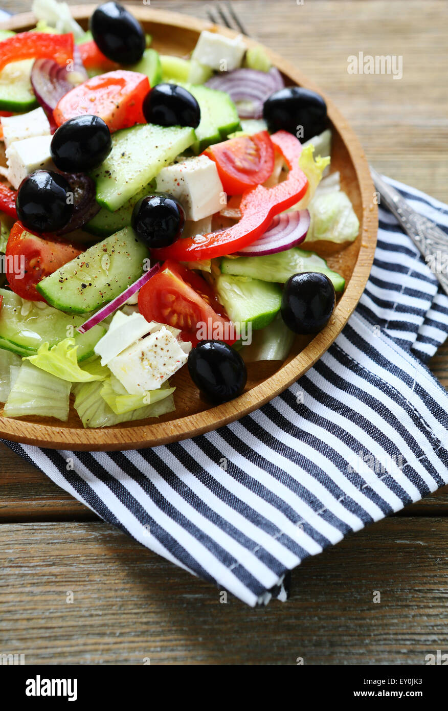 Salat mit Salat und Käse, griechischer Salat Stockfoto