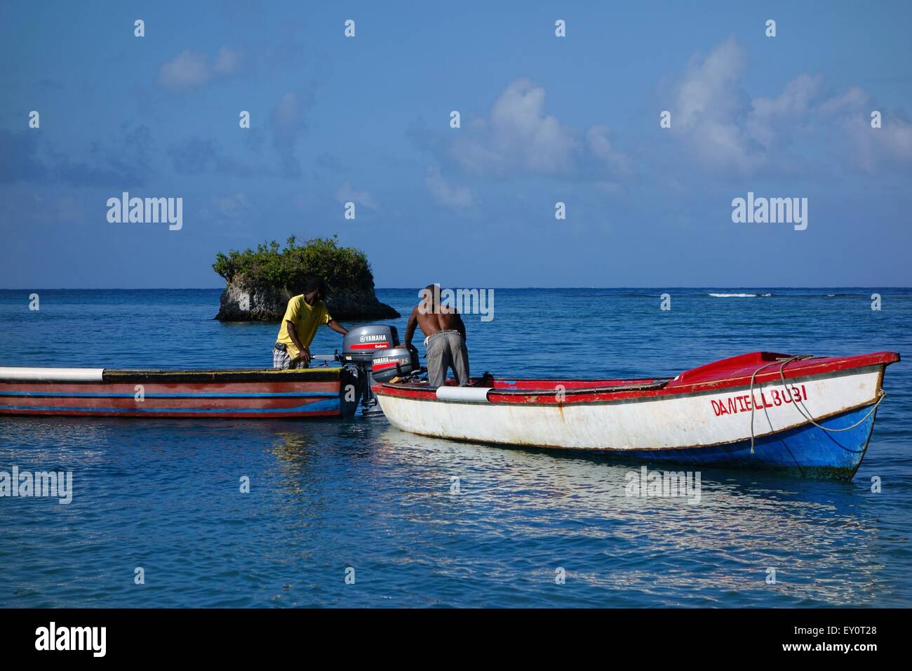 Zwei jamaikanische Fischer in der Karibik Stockfoto