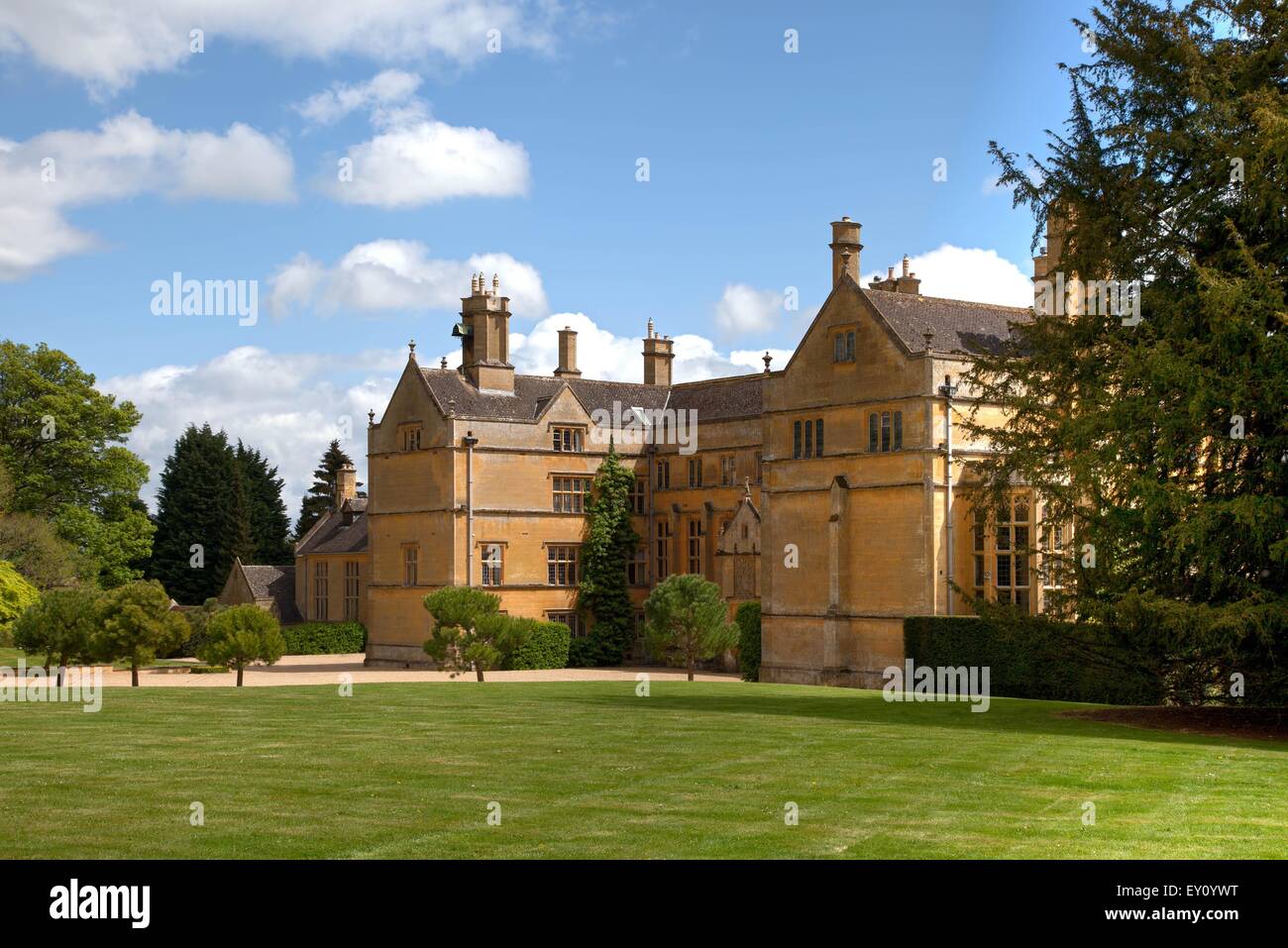 Cotswold Herrenhaus in London in der Nähe von Moreton-in-Marsh, Gloucestershire, England. Stockfoto