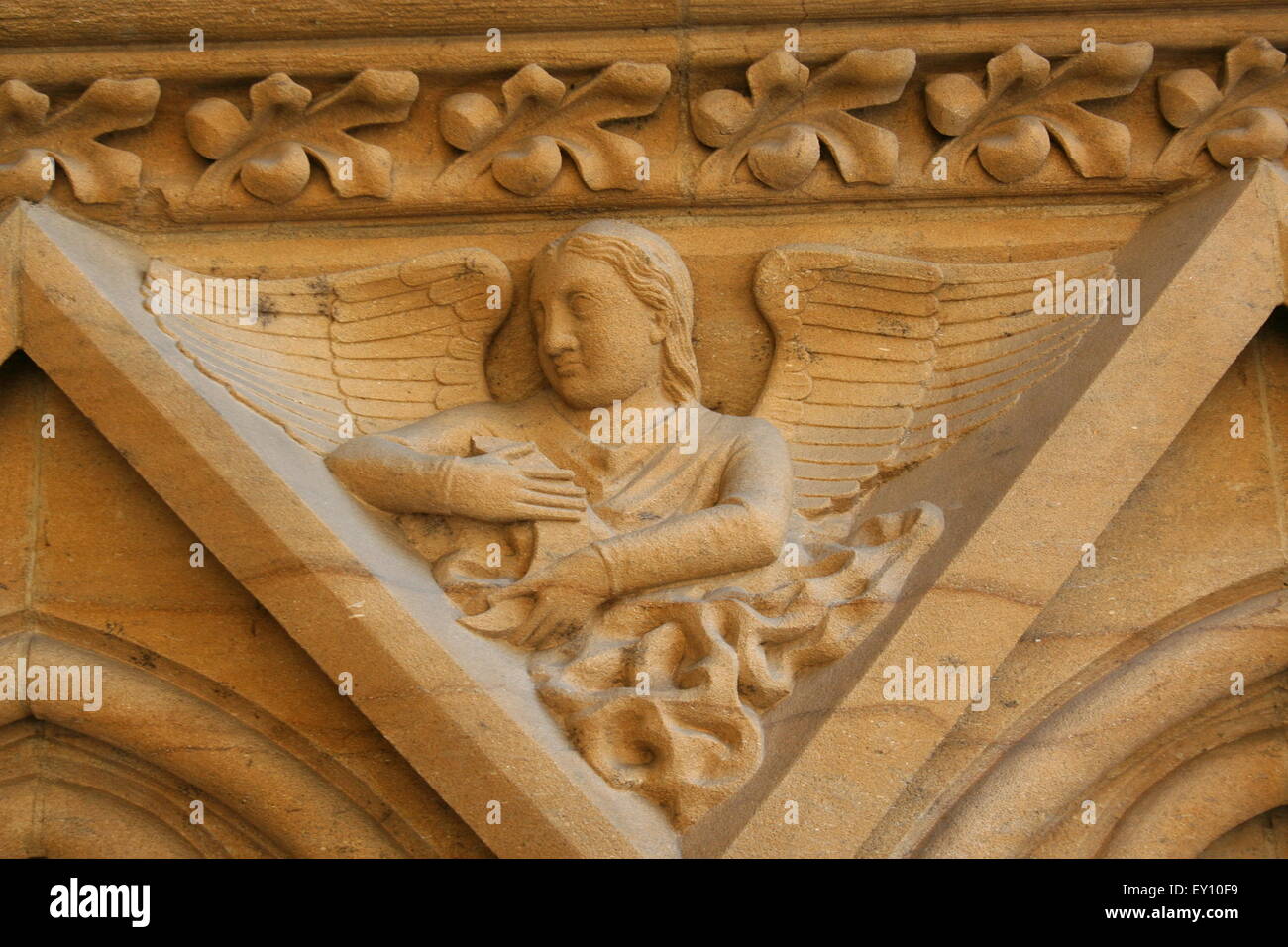 Gesicht von einem geschnitzten Engel, Kathedrale von Metz, Metz Frankreich. Stockfoto