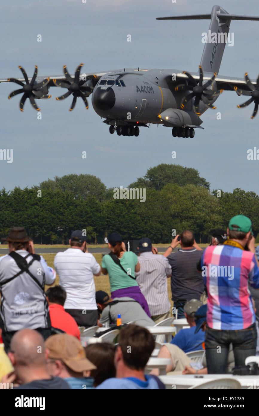 Airbus A400M Atlas auf einer Airshow anzeigen Stockfoto