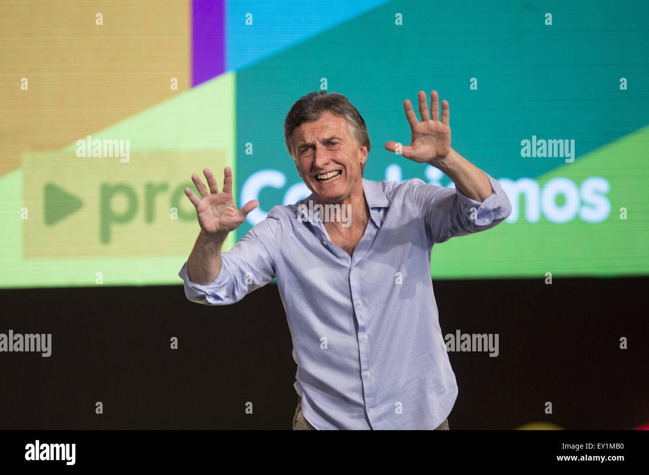 Buenos Aires, Argentinien. 19. Juli 2015. Mauricio Macri, Bürgermeister von Buenos Aires und Präsidentschaftskandidat der Partei PRO reagiert nach Bürgermeister Stichwahl in Buenos Aires, der Hauptstadt von Argentinien, am 19. Juli 2015. Die Regierungspartei PRO weiterhin regieren die argentinische Hauptstadt um weitere vier Jahre, nachdem seine Bürgermeisterkandidat Horacio Rodriguez Larreta Bürgermeister Stichwahl am Sonntag gewonnen. © Martin Zabala/Xinhua/Alamy Live-Nachrichten Stockfoto