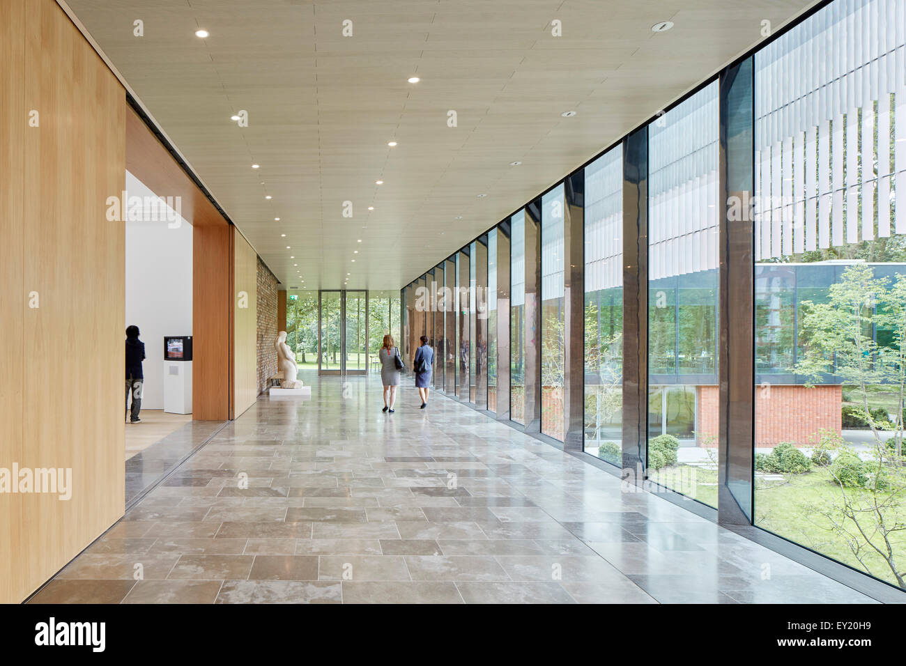 Promenade-Galerie. Whitworth Art Gallery, Manchester, Vereinigtes Königreich. Architekt: Muma LLP, 2015. Stockfoto