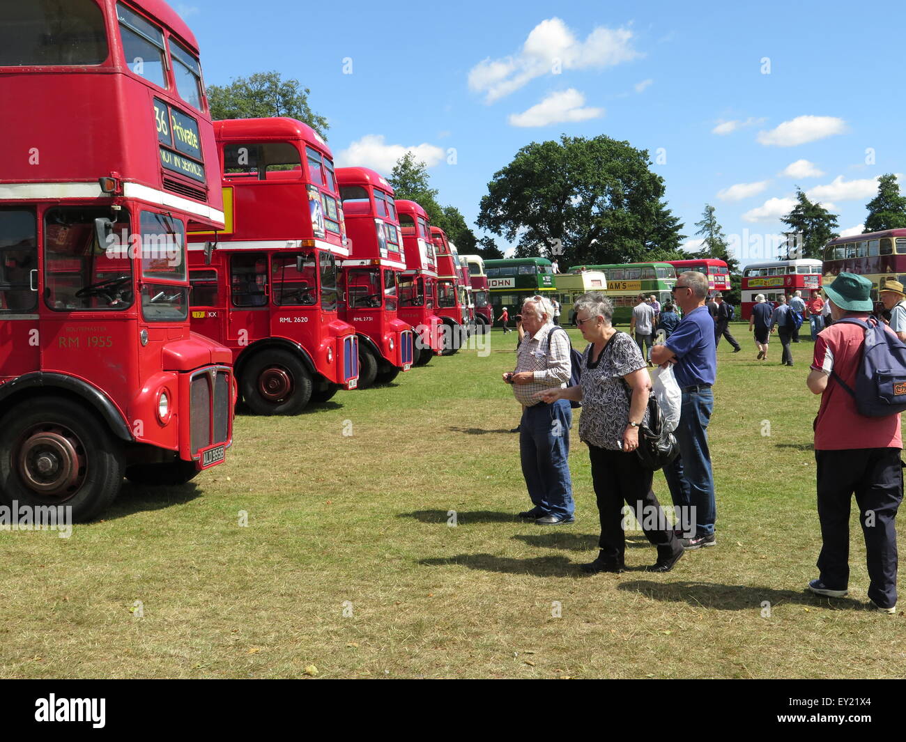 Routemaster-Busse bei Bus-Rallye. Stockfoto