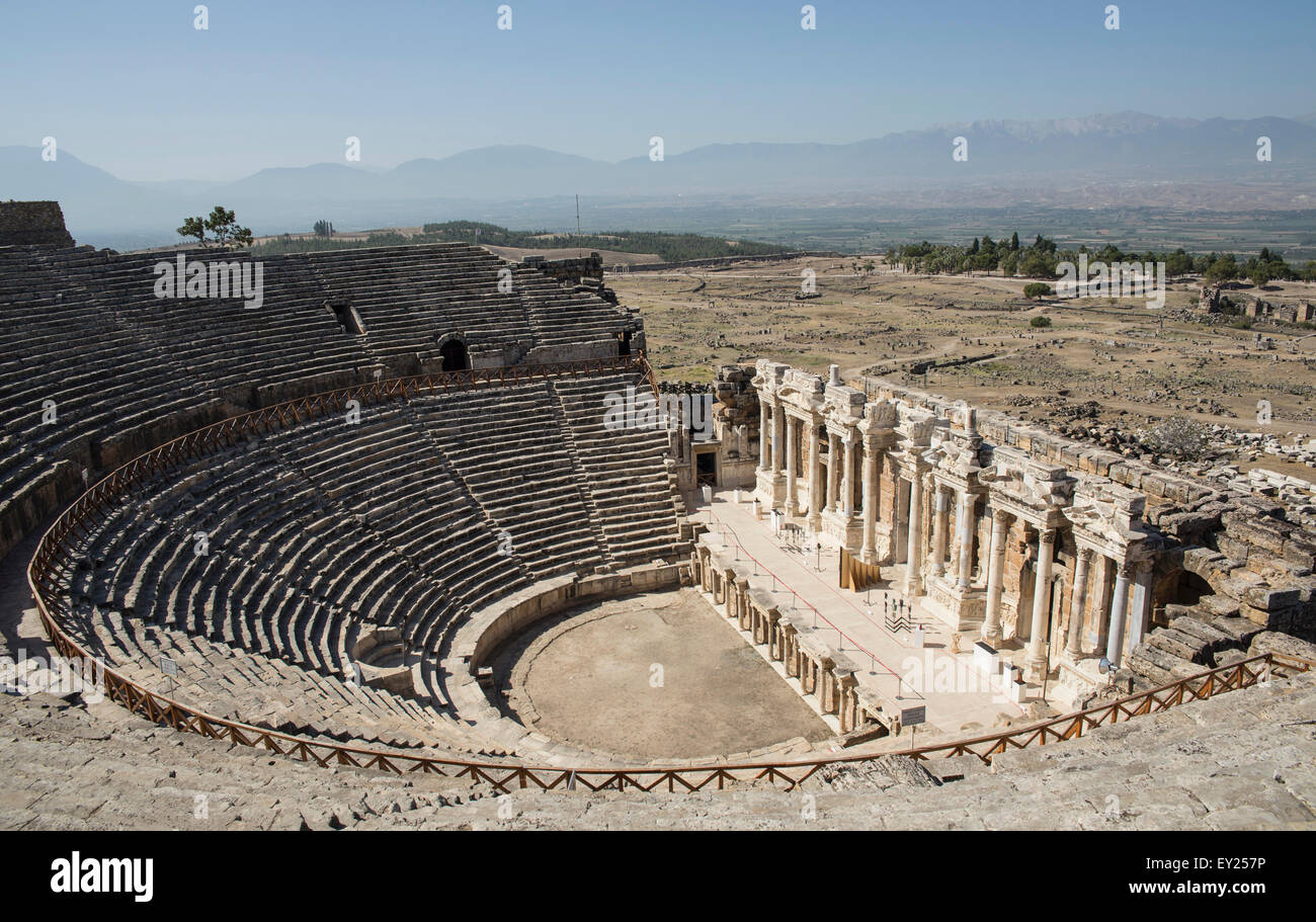 Ansicht des Amphitheaters in Hierapolis, Kappadokien, Anatolien, Türkei Stockfoto