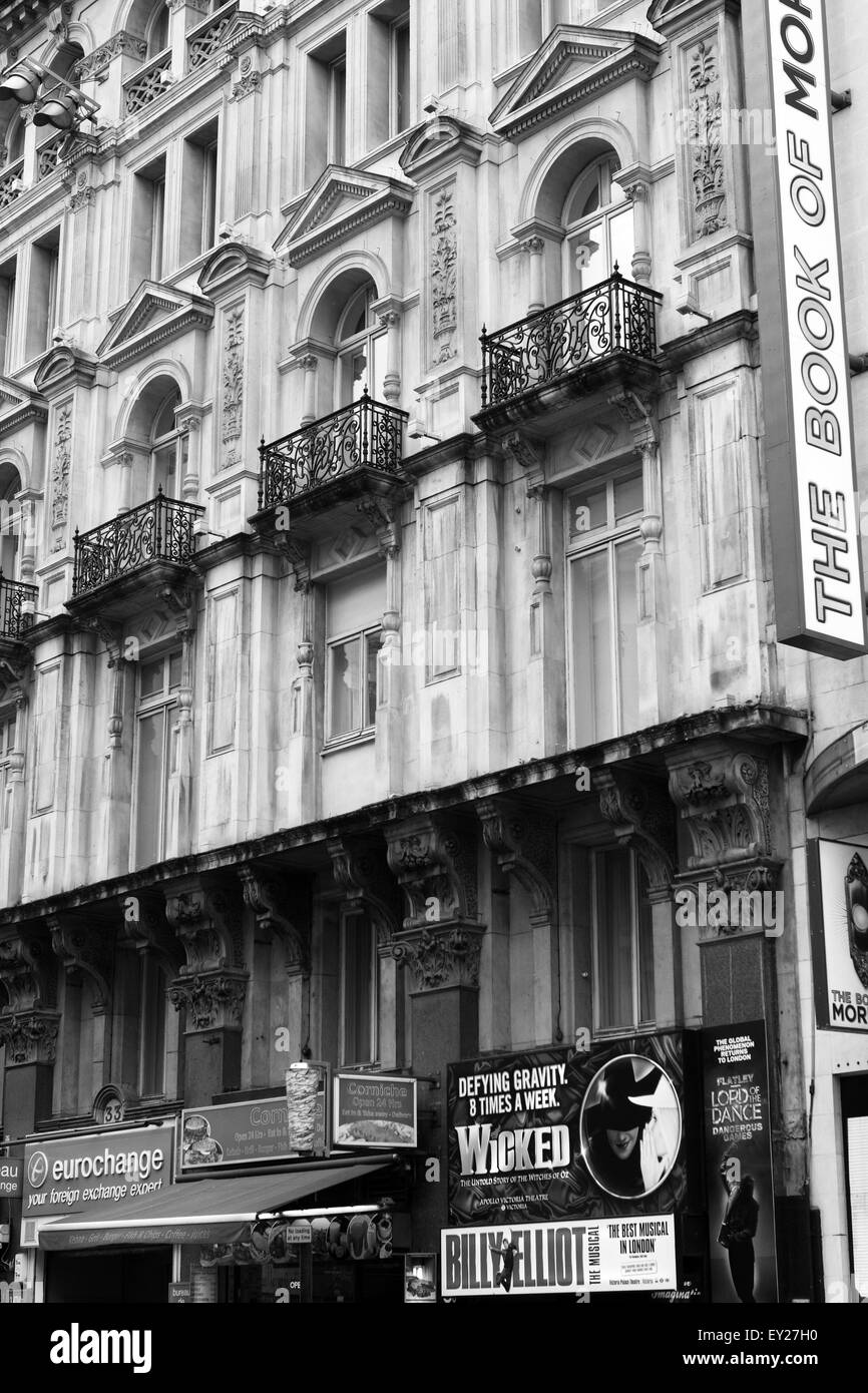 Ein Blick auf das äußere des The Prince Of Wales Theatre in Coventry Street, London, England. Stockfoto