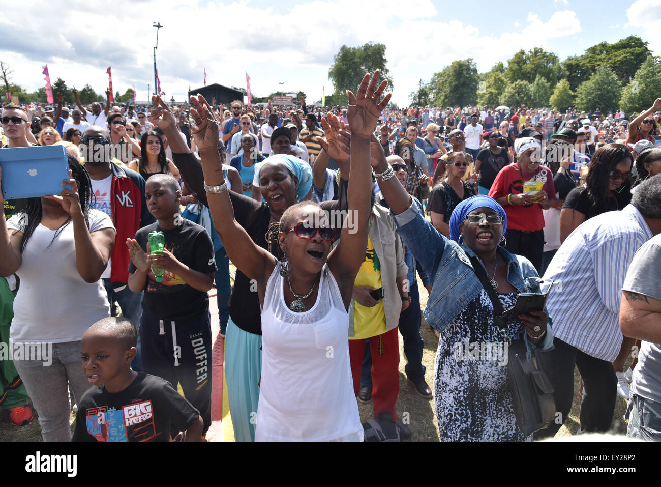 London, UK. 19. Juli 2015. Tausende besuchten London größte Kultur Lambeth Country Show 2015. Highlight Kenyatta Hill Kultur mit Tieren zeigen, Kirmes, Bauernhof, Blume und Sport im Brockwell Park in London. Bildnachweis: Siehe Li/Alamy Live News Stockfoto