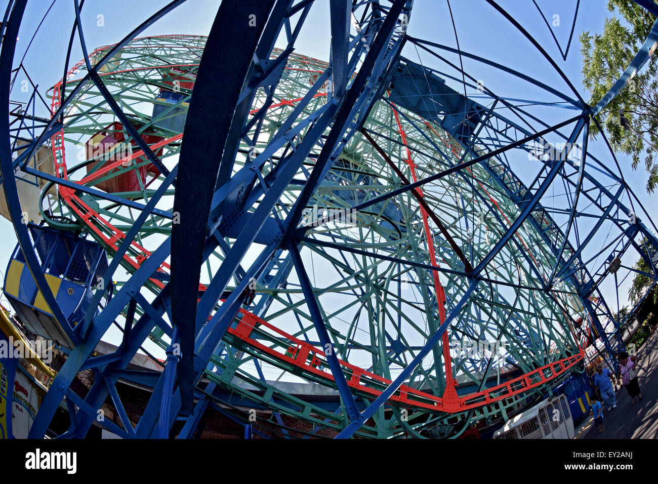Einen ungewohnten Blick auf das Wonder Wheel auf Coney Island in Brooklyn, New York Stockfoto
