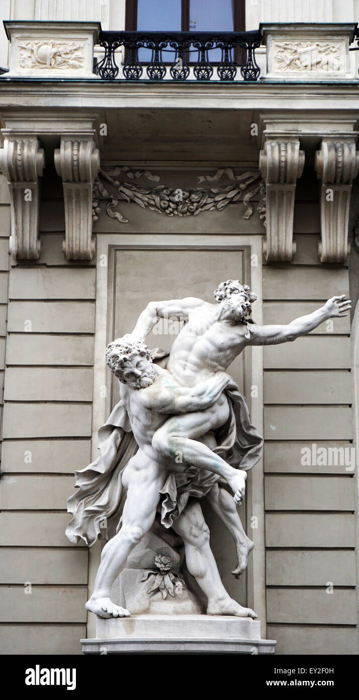 historische Bildhauerei an der Hofburg Palast, Wien, Österreich Stockfoto