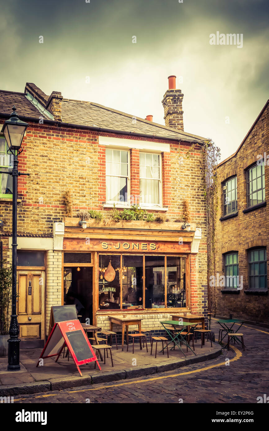 Jones Cafe in East London frühzeitig einen Sonntagmorgen vor dem Ansturm aus dem nahe gelegenen Columbia Road Flower market Stockfoto