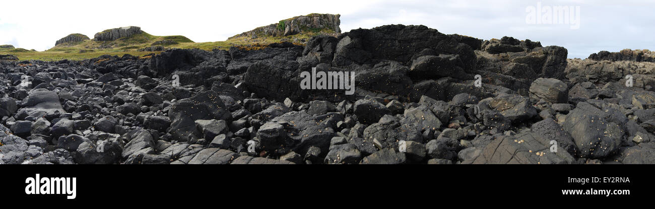 Steinige Ufer der Isle of Mull, Schottland Stockfoto