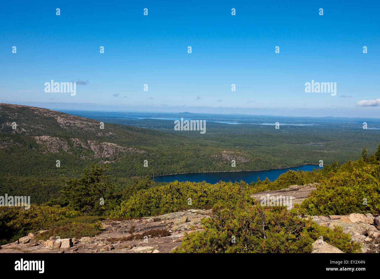 Gesamtansicht von der Höhenweg auf Cadillac Mountain, Acadia National Park, Maine, Vereinigte Staaten von Amerika Stockfoto