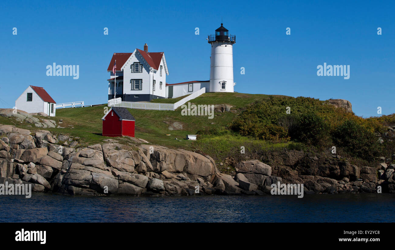 Cape Neddick Lighthouse / Nubble Light, Cape Neddick, York Beach, York, Maine, Vereinigte Staaten von Amerika Stockfoto