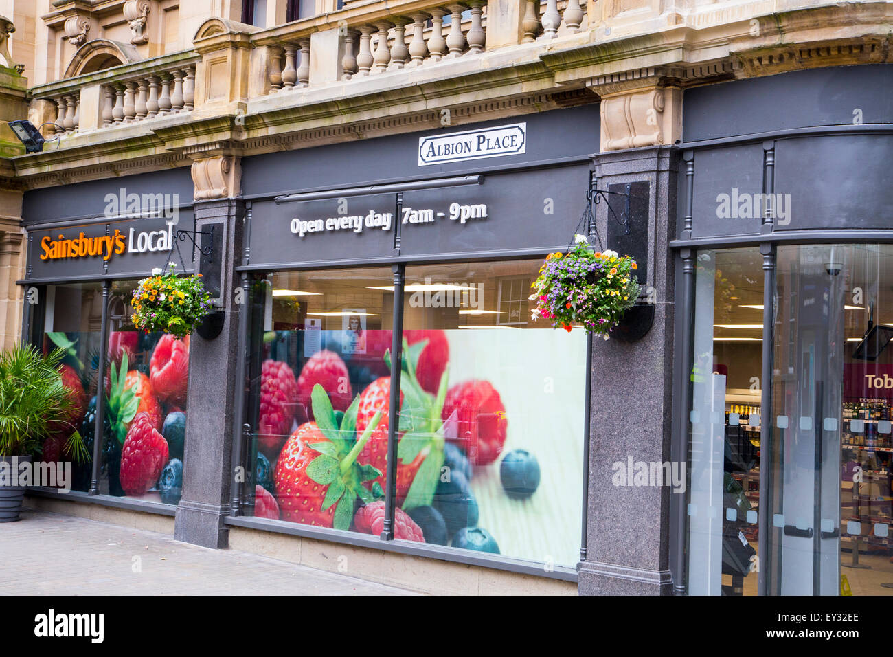 Stock Bild - Sainsburys Einheimischen auf Albion Ort Leeds Stockfoto