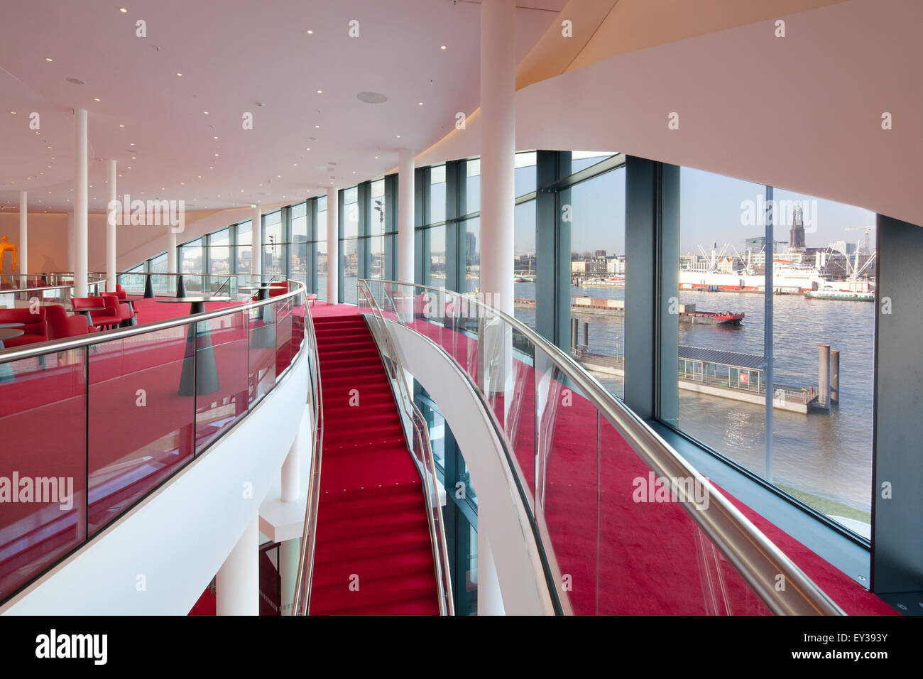 Treppe Zum Rang Foyer Mit Blick Auf Die Stadt Stage Theater An Der Treppe Zum Rang Foyer Mit Blick Auf Die Stadt Stage Theater An Der