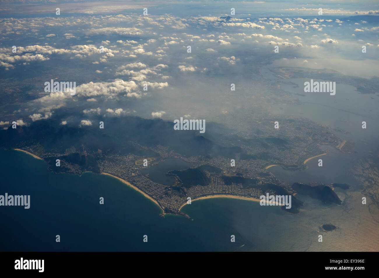 Luftbild mit Stränden und der Innenstadt, Rio De Janeiro, Brasilien Stockfoto