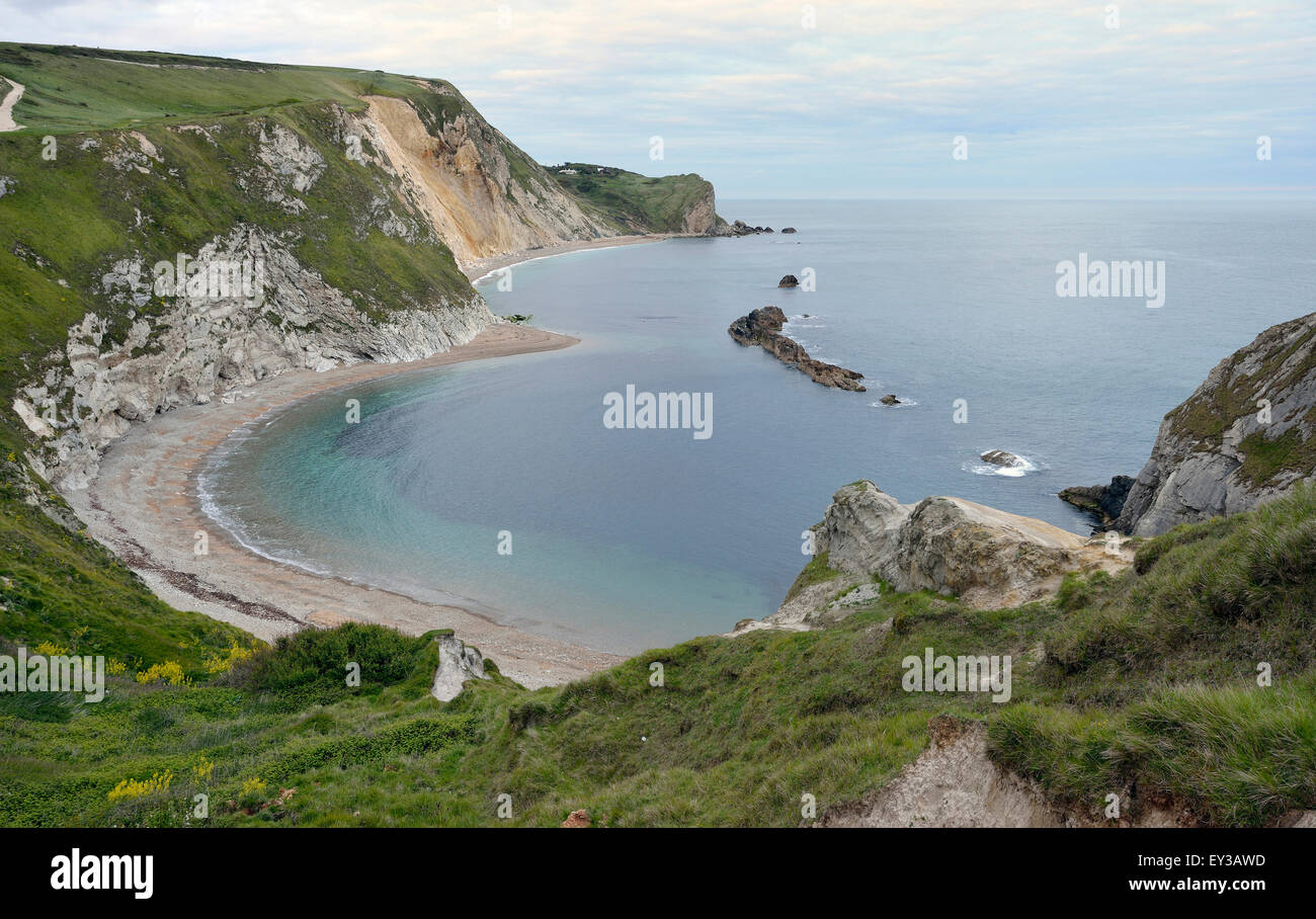 Man O' War Strand & St. Oswald's Bay, Durdle Door, Dorset zeigt große Steinschlag der 29. April 2013 Stockfoto