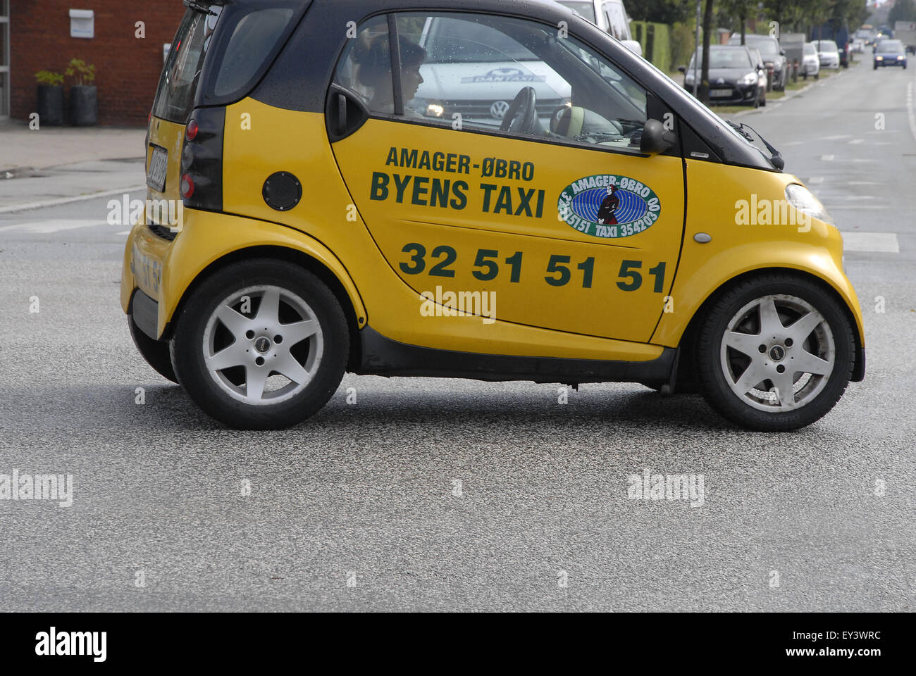 Kopenhagen Danemark 21 Juli 15 Smart Auto Deutschland Moglicherweise Weltweit Kleinste Taxi Im Geschaft Von Amager Oebro Byen Taxi Laufen Bildnachweis Francis Dean Alamy Live Nachrichten Stockfotografie Alamy