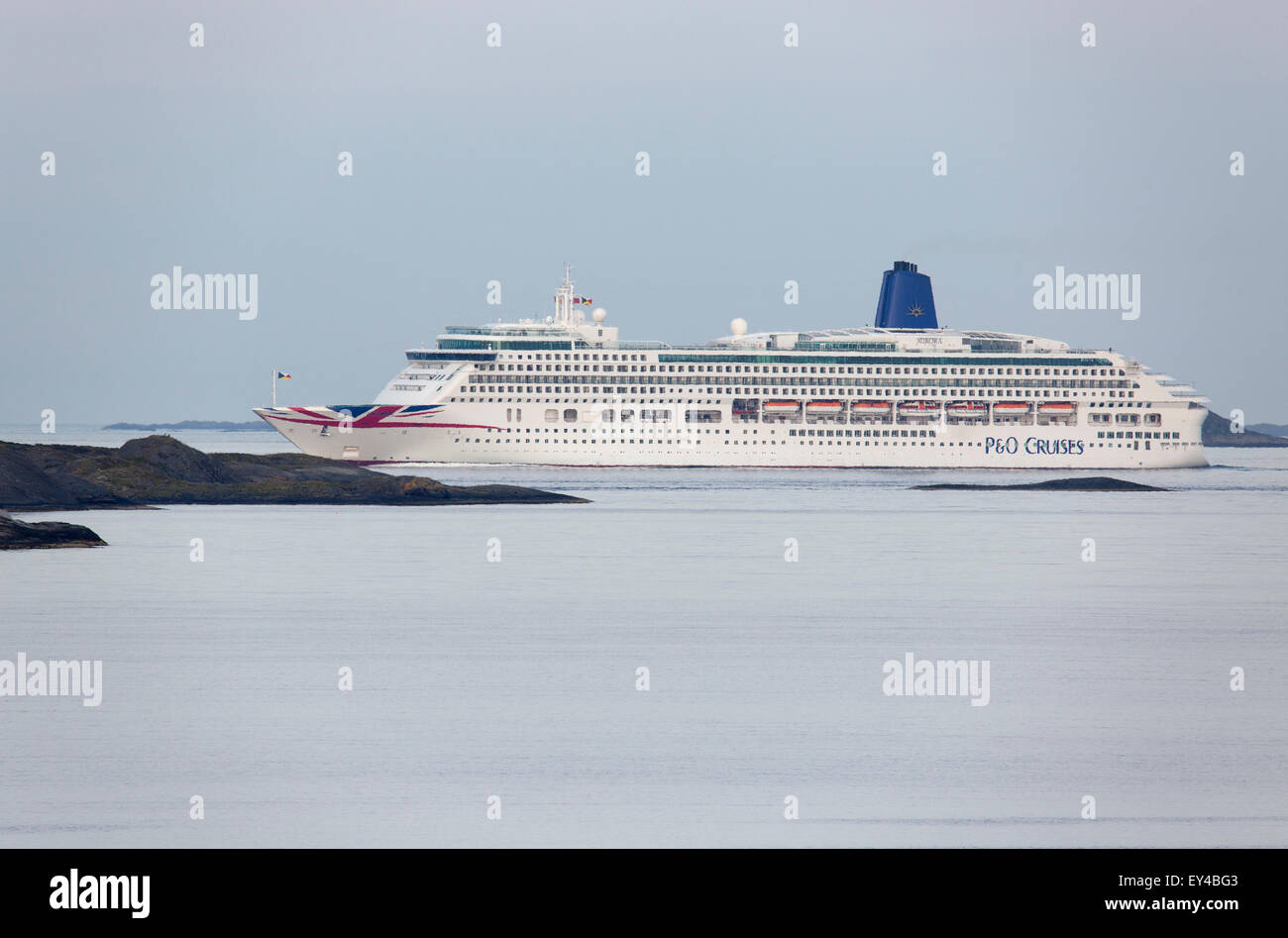 Das Kreuzfahrtschiff in datengebundenen Aurora für Stavanger. Stockfoto