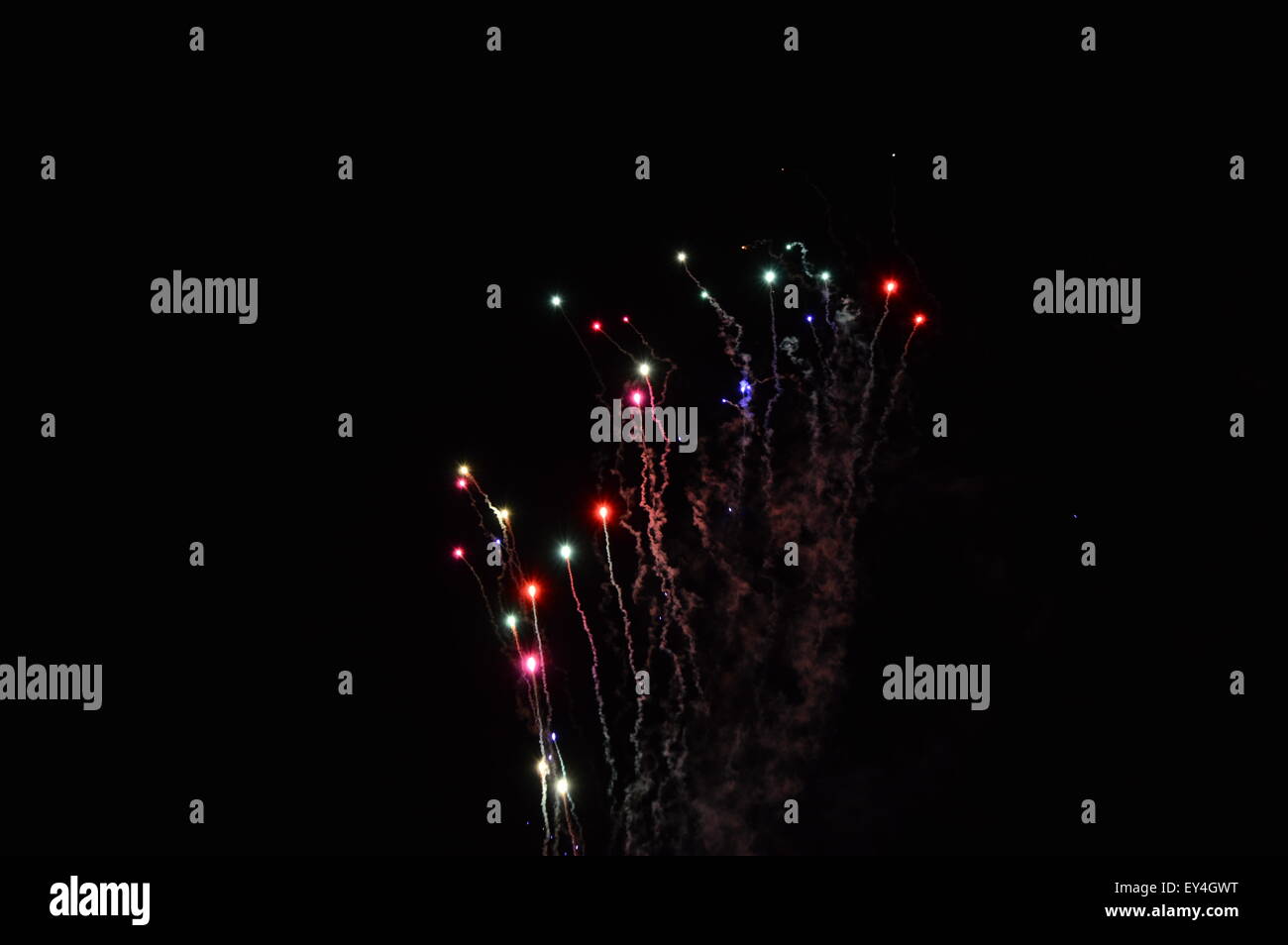 Feuerwerk auf dem Meer, Südfrankreich Stockfoto