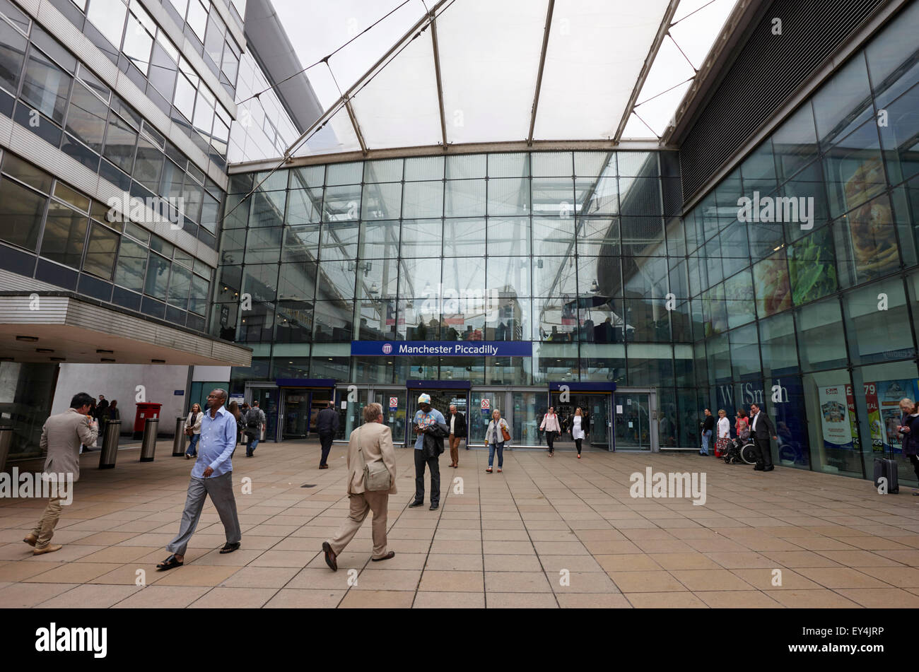 Eingang der Manchester Piccadilly Railway Station England UK Stockfoto