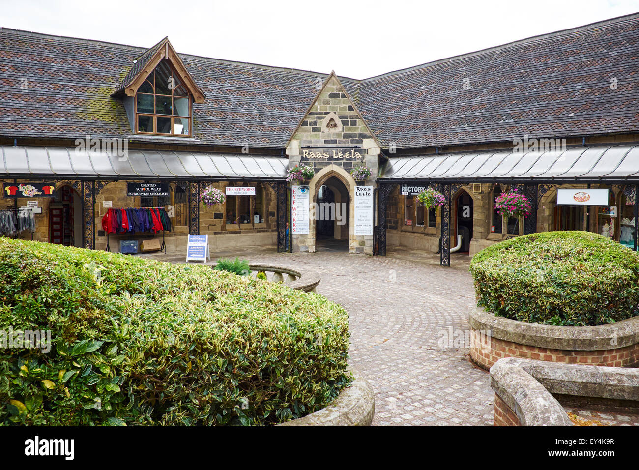 Kleinen Geschäften in St. Marys Mews Stafford Staffordshire UK Stockfoto
